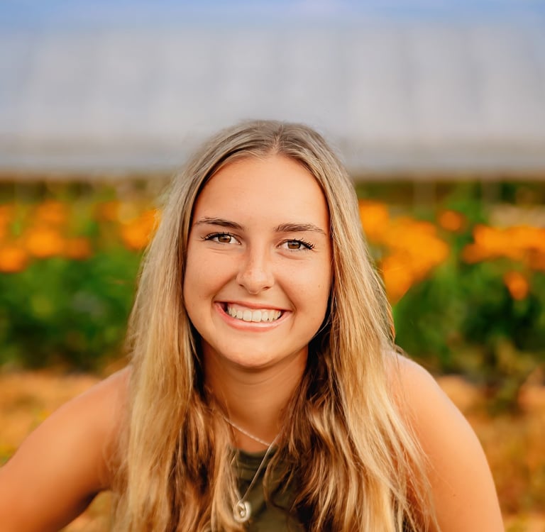 Lancaster PA senior picture photographer. Hershey PA senior picture photographer