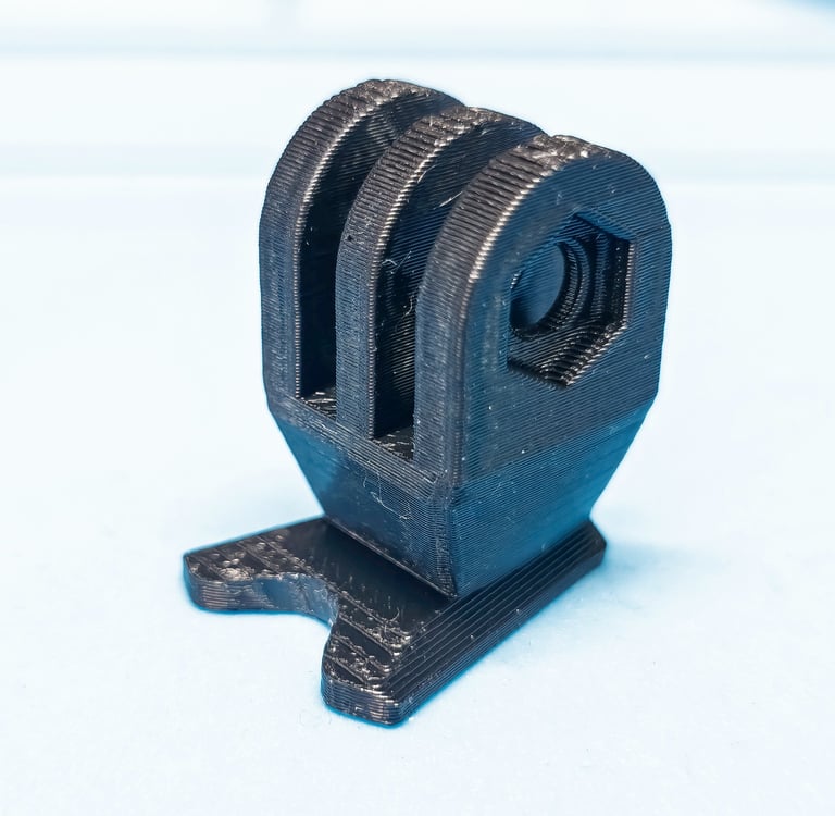 single mount in black on white background