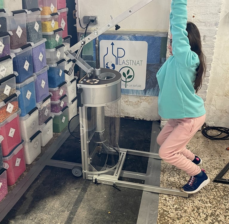 Fabrication artisanale, Plastnat, press hydraulique à main