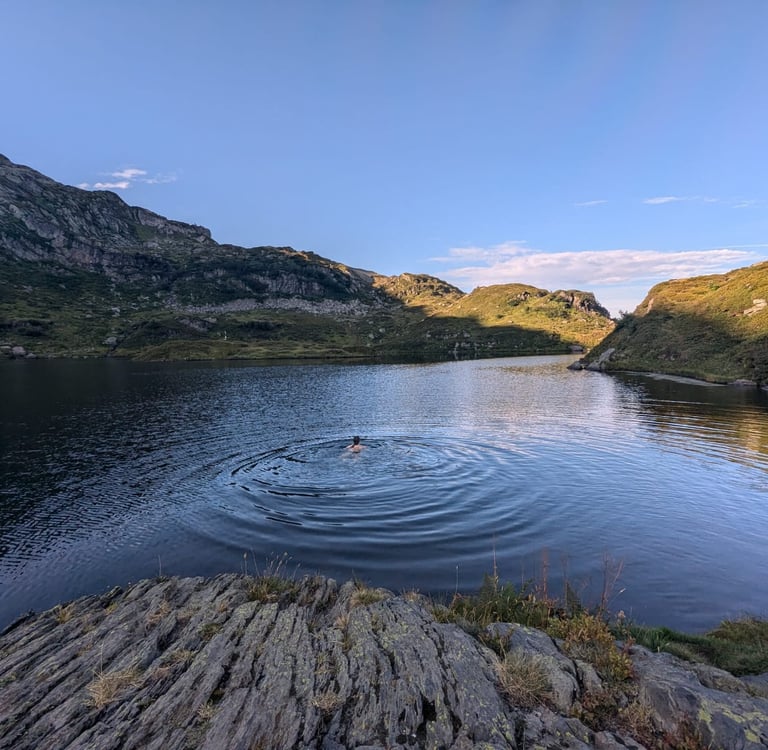 Coaching and advice to build confidence for people in career transition