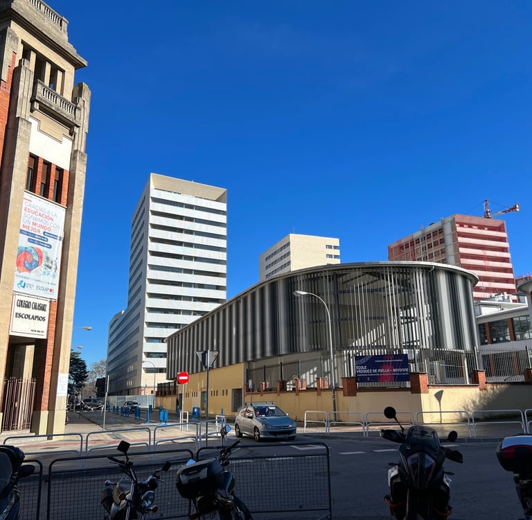 view from street intersection C. Leyre with C. Olite