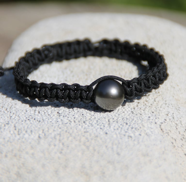 Bracelet en corde noire tressée et perle de Tahiti