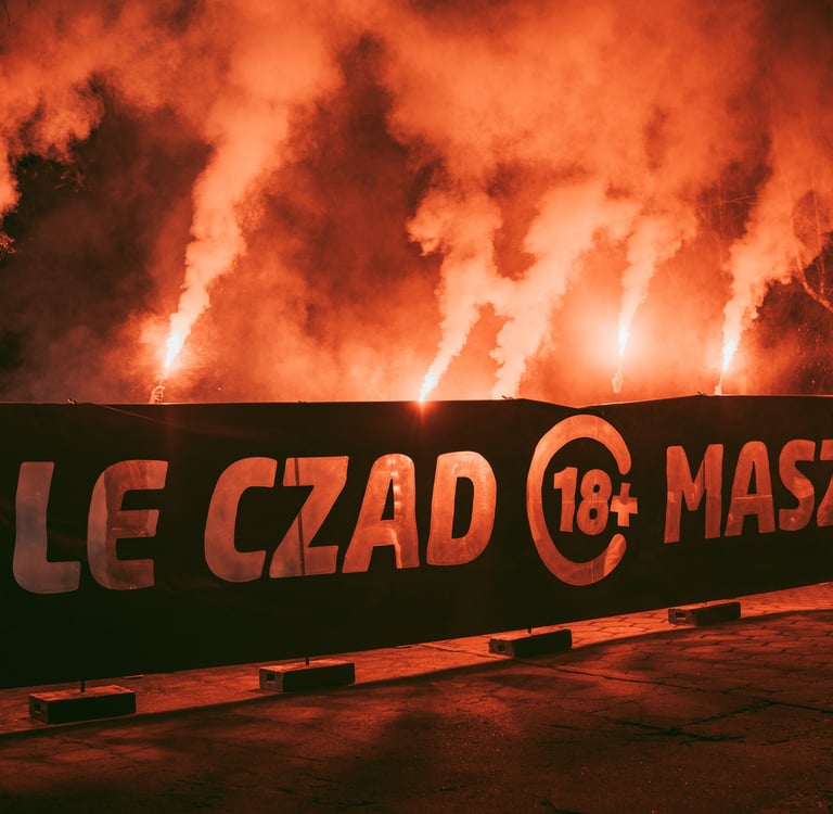 baner urodzinowy z podświetlanym napisem prezent na 18