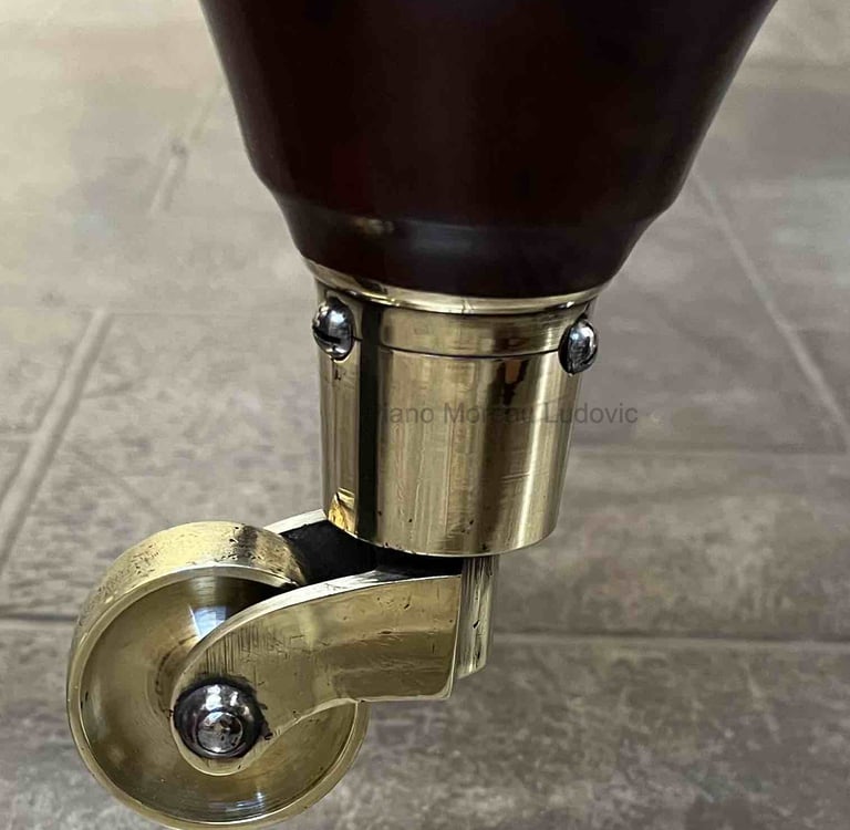 Roulette pied de piano