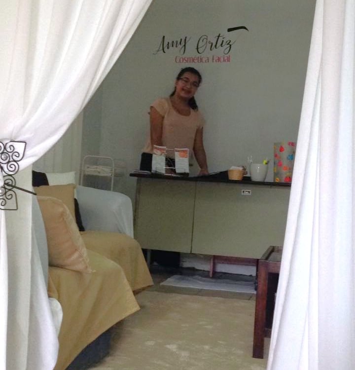 Amy Ortiz Lash Artist