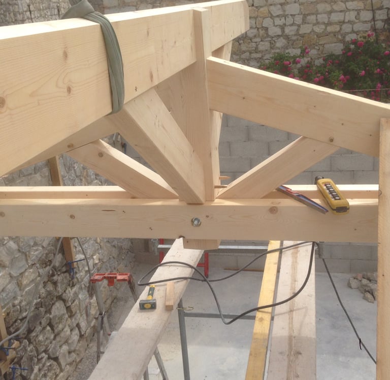 artisan charpentier couvreur à Aubenas