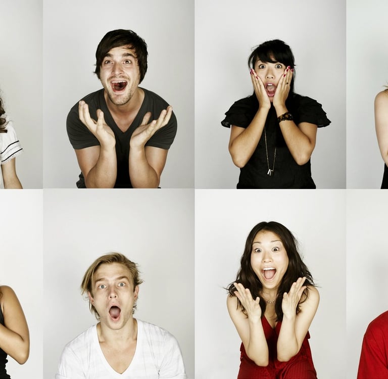 Différentes personnes exprimant leur émotion
