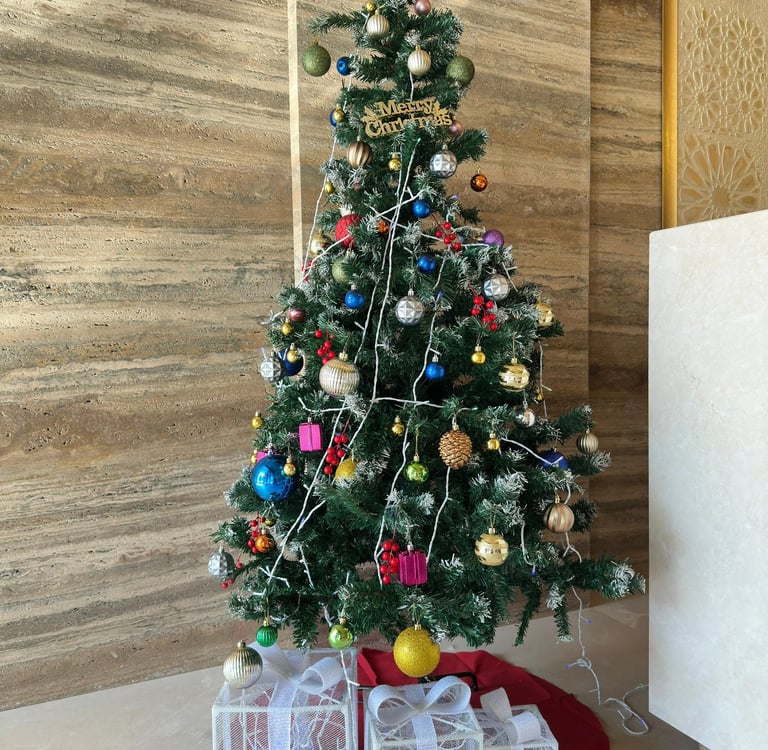 christmas tree, christmas decoration dubai