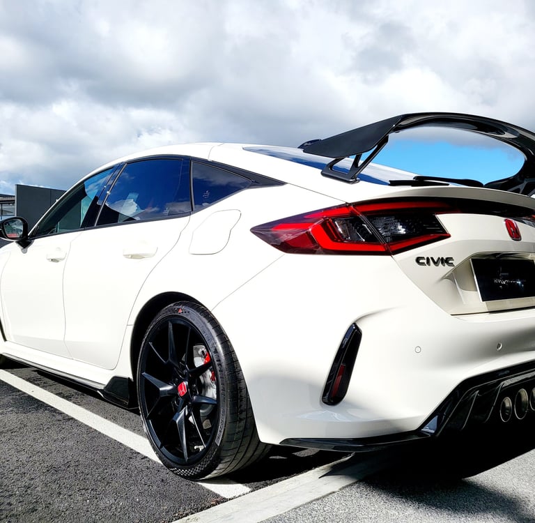 the coating lab Auckland IDA certified car detailer ceramic coating graphene coating paint correction cut and polish 