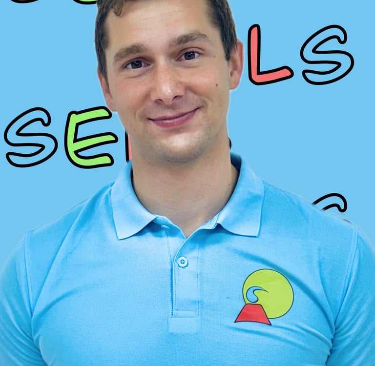 英語先生Aleksの写真