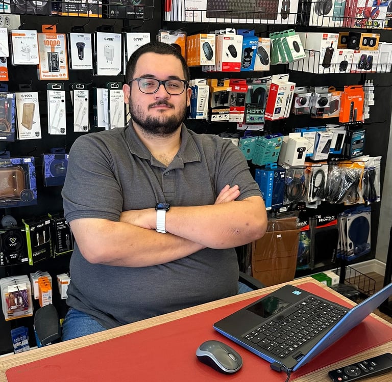 Profissional especializado em manutenção e reparos de computadores, notebooks, macbooks e videogame