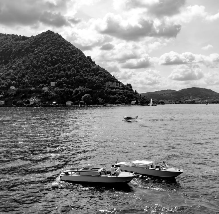 Boats on Lake Como and sea plane during the Fuori Concorso