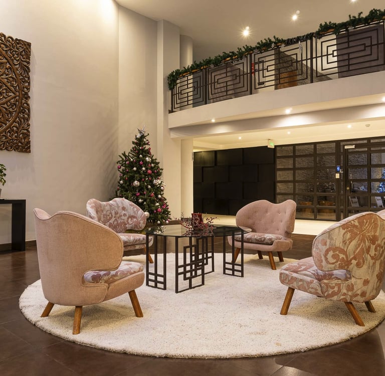 fotografía inmobiliaria en quito ecuador edificio metroplaza sala de estar con muebles