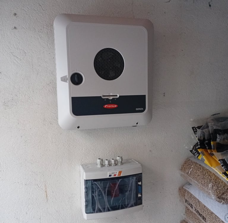 Onduleur hybride Fronius GEN24 6.0 installé dans une maison à Digne-les-Bains