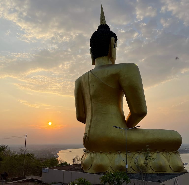 Coucher de soleil au Wat Phousalao