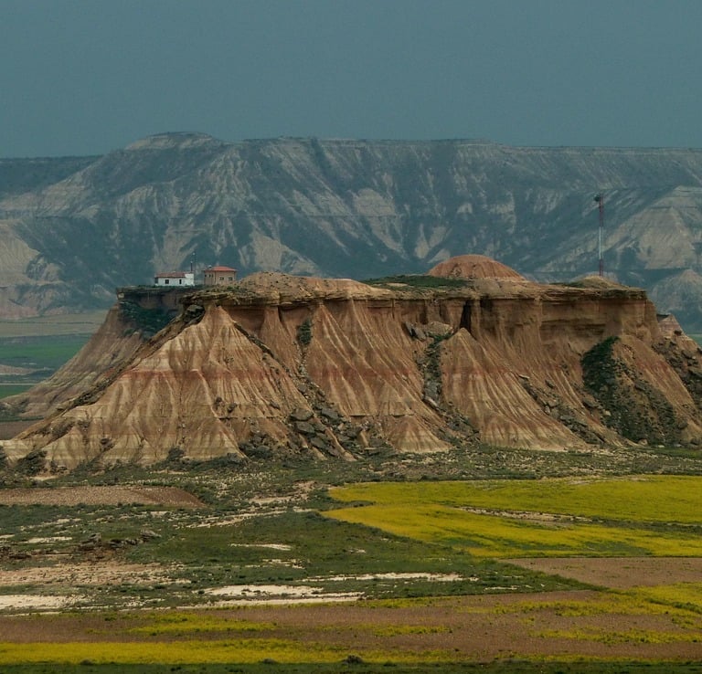 Paisaje del Polígono de Tiro en el Parque Natural de las Bardenas Reales