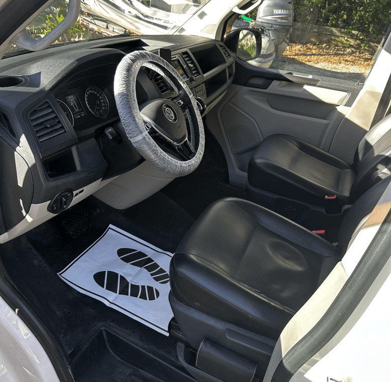 Intérieur de voiture nettoyée et protégée par Kline Concept