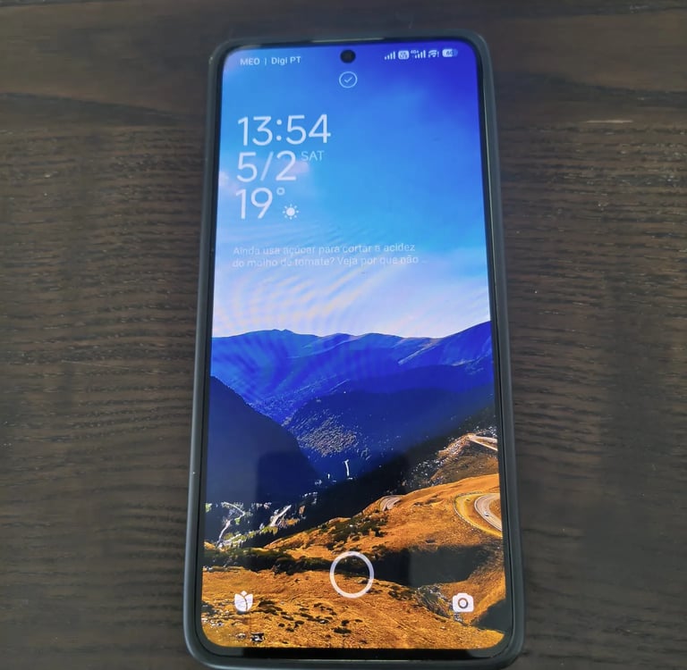 Banner do comparativo Xiaomi Poco x7 pro versus Motorola edge 60 pro para testes de gaming barato.