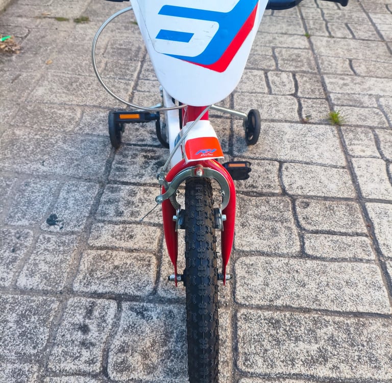 Guarda frontal da bicicleta infantil Dino Bikes com guiador azul