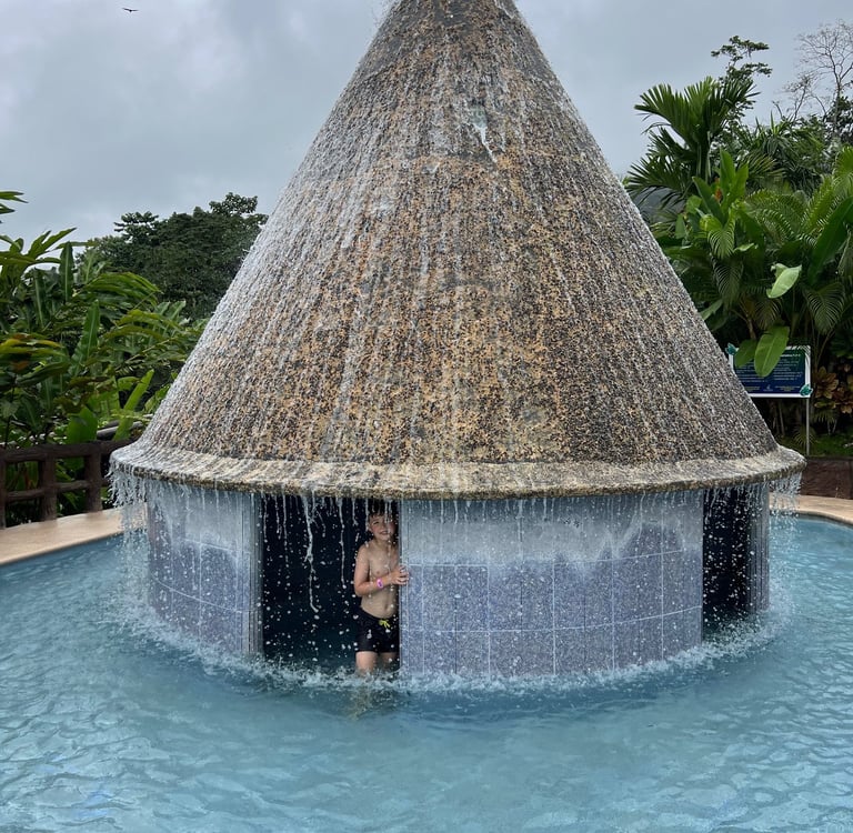 swimming pool Hotel Los Lagos La Fortuna 