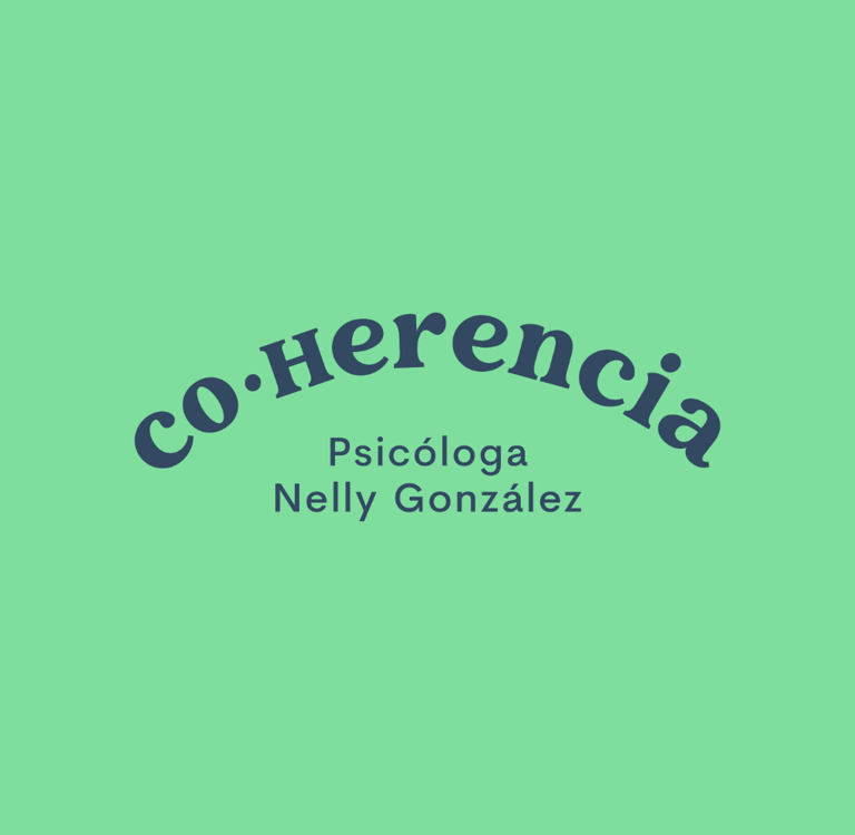 Logo de Coherencia sobre un fondo verde menta.
