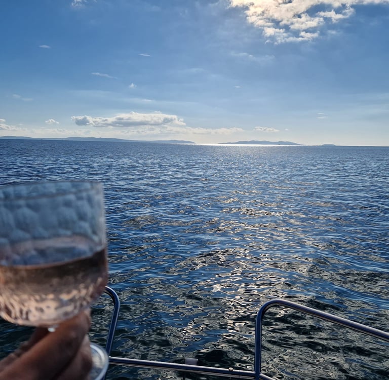 verre-de-vin-en-mer-mediterranee