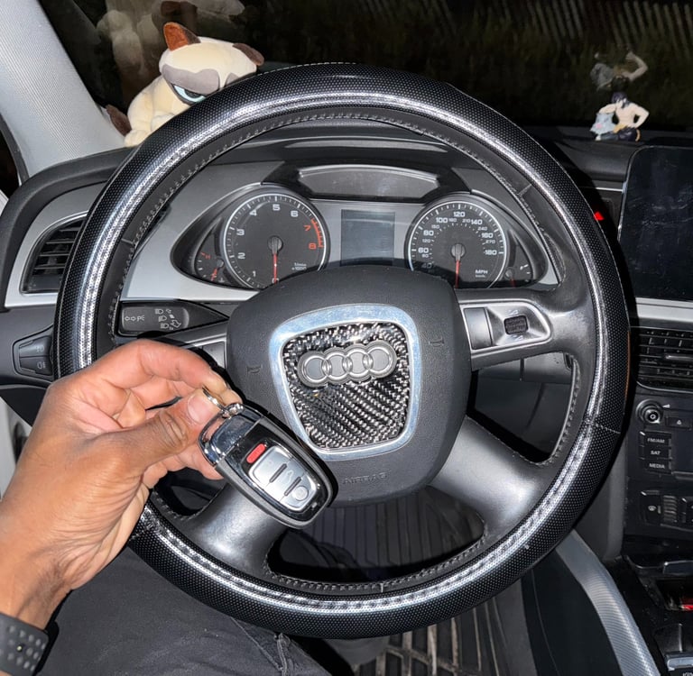 Flash Auto Keys Locksmith Audi Car Key Replacement Key Programming