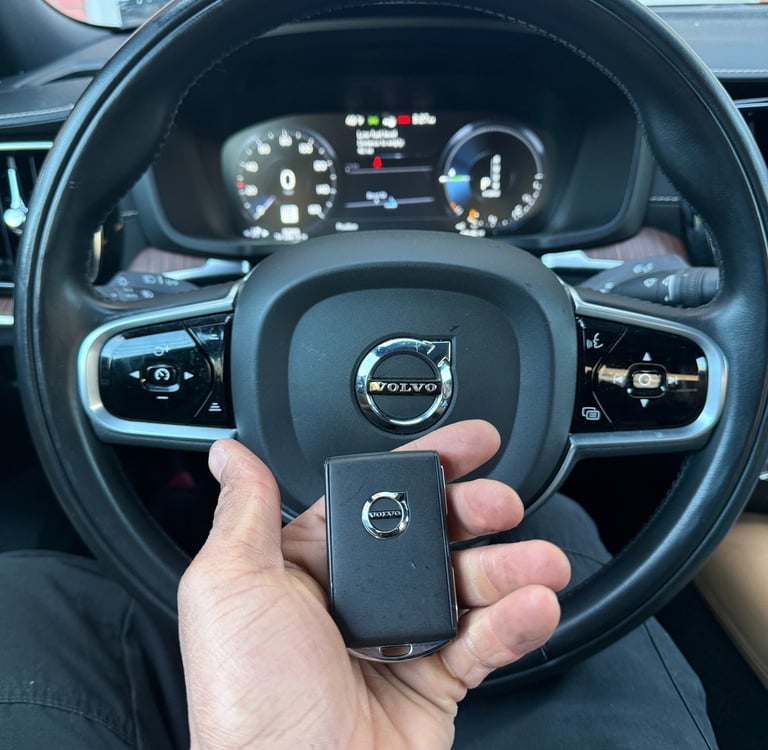 Flash Auto Keys Locksmith Volvo Car Key Replacement Key Programming