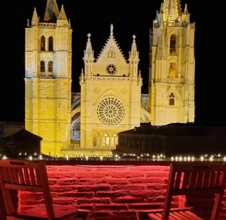 León Iluminada visita nocturna 