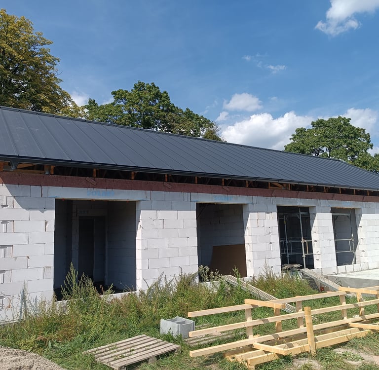 moderní-plechová-střecha-satjam-rapid-rodinný-dům-ostrava