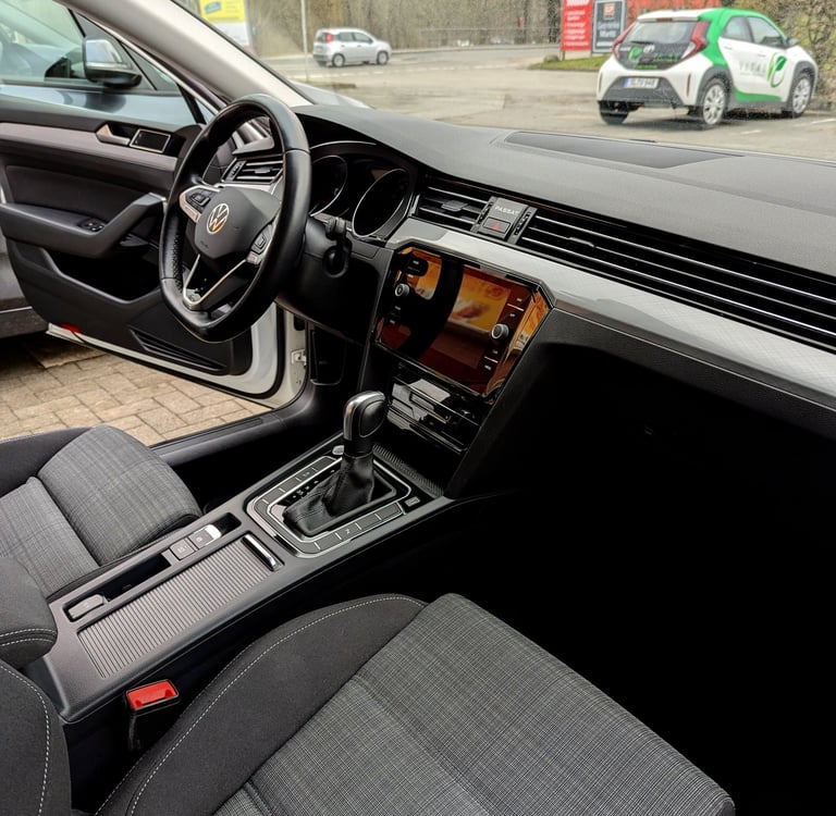 Professionelle VW Passat Innenreinigung in Schleswig-Holstein – Detail Taxi Referenzen