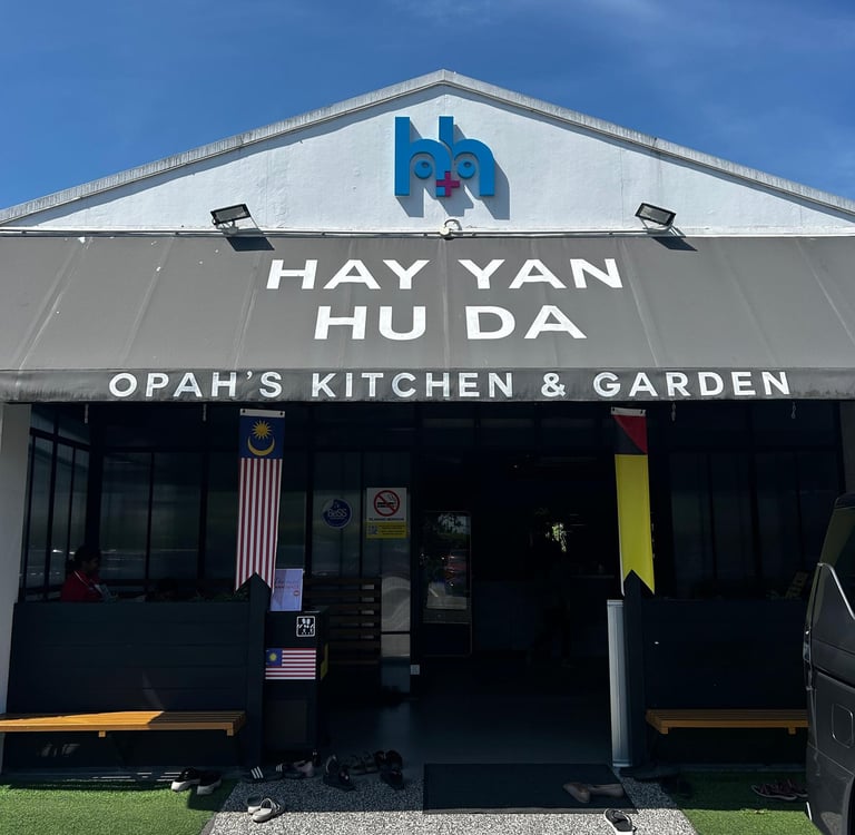 outlet pertama hayyan huda