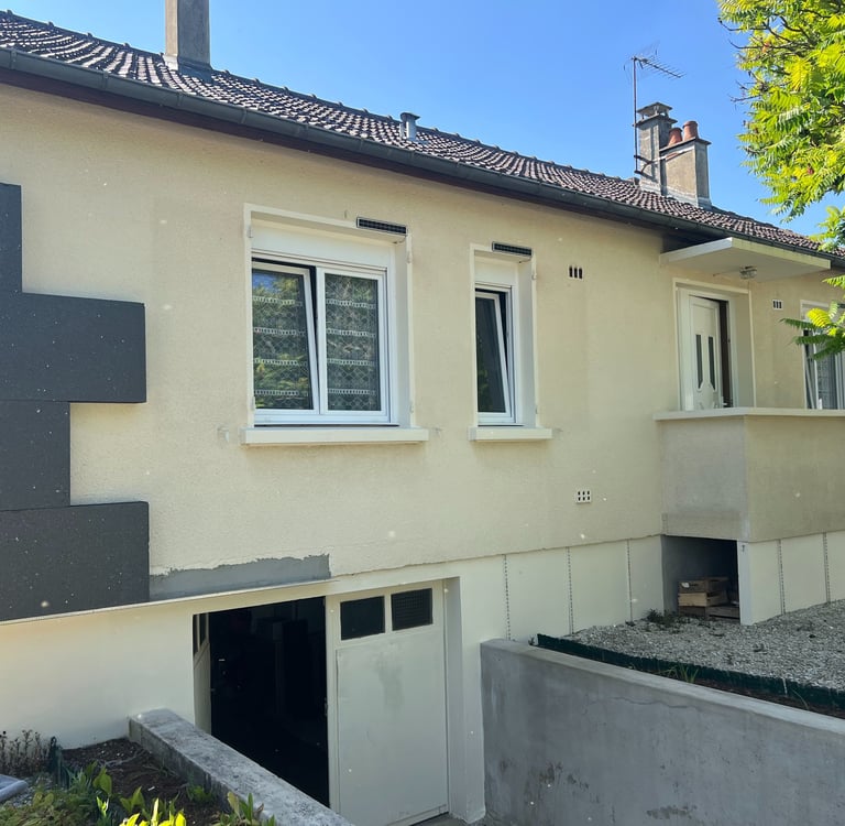 travaux d'isolation thermique extérieure sur une maison individuelle dans l'aube 10