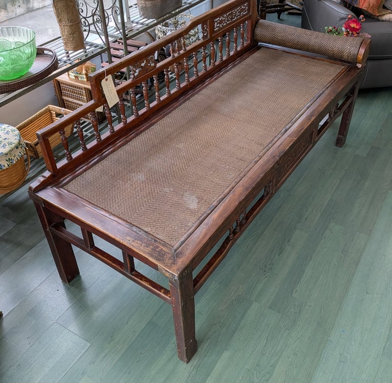 antique day bed
