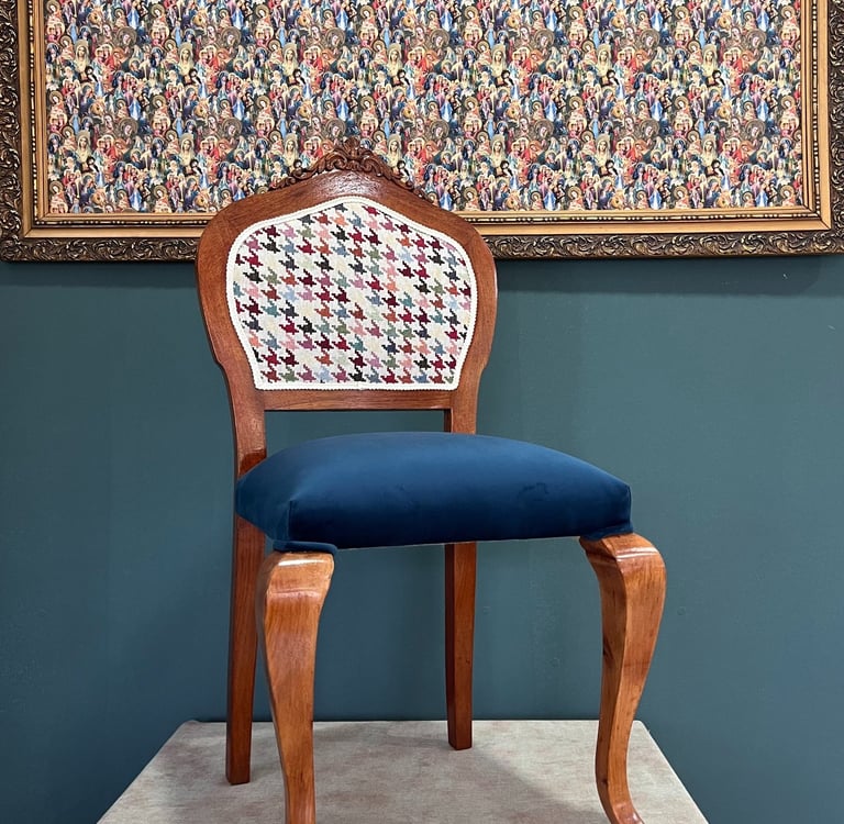 Restauración silla antigua madera y tapicería textil calidad y acabado premium - Tenerife Velvet Con
