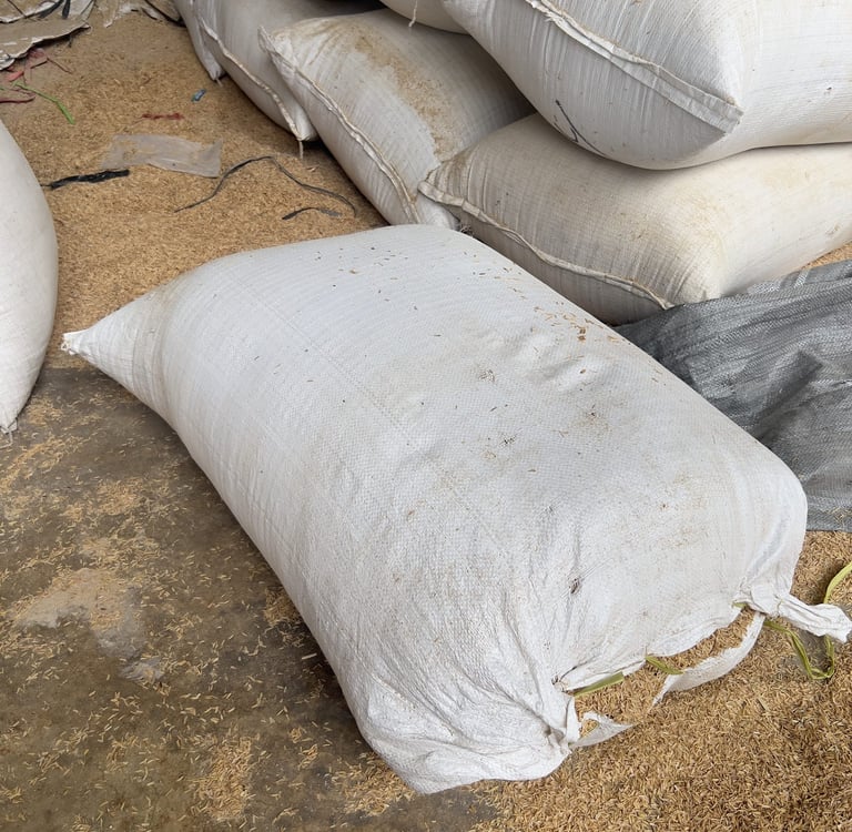Raw rice husk packaging for bulk supply