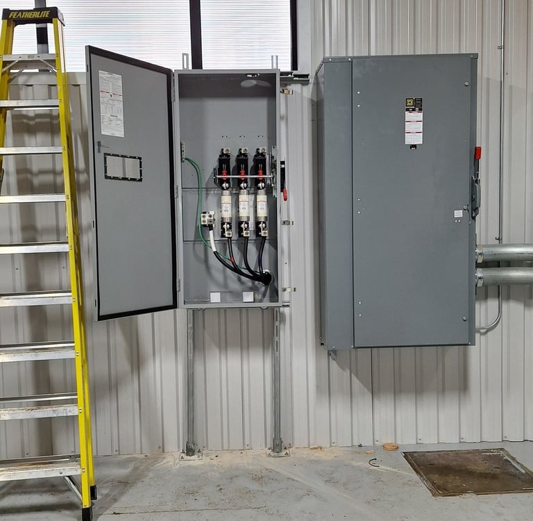 Power Distribution including a 600 Amp Fused disconnect and a non fused disconnect