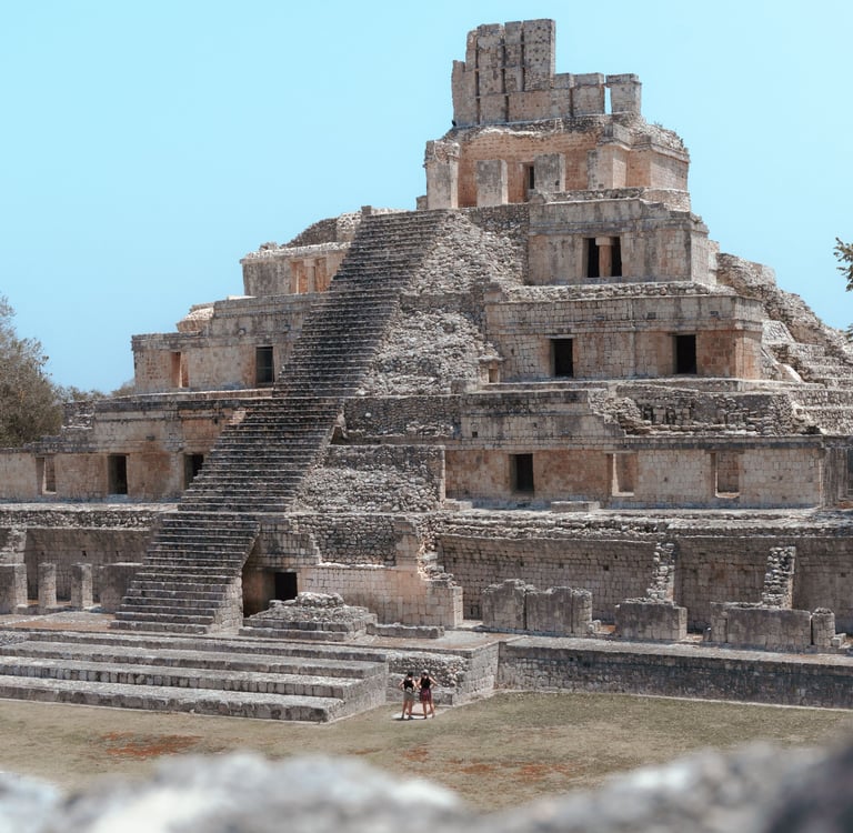 Zona arqueologica de Edzna en Campeche