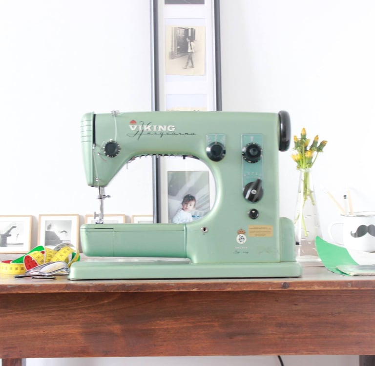  Machine à coudre mécanique vs électronique — Rozyli