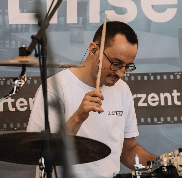 Steffen - Schlagzeug Drums - AAFAG AufAlleFälleAllesGute Auf alle Fälle alles Gute