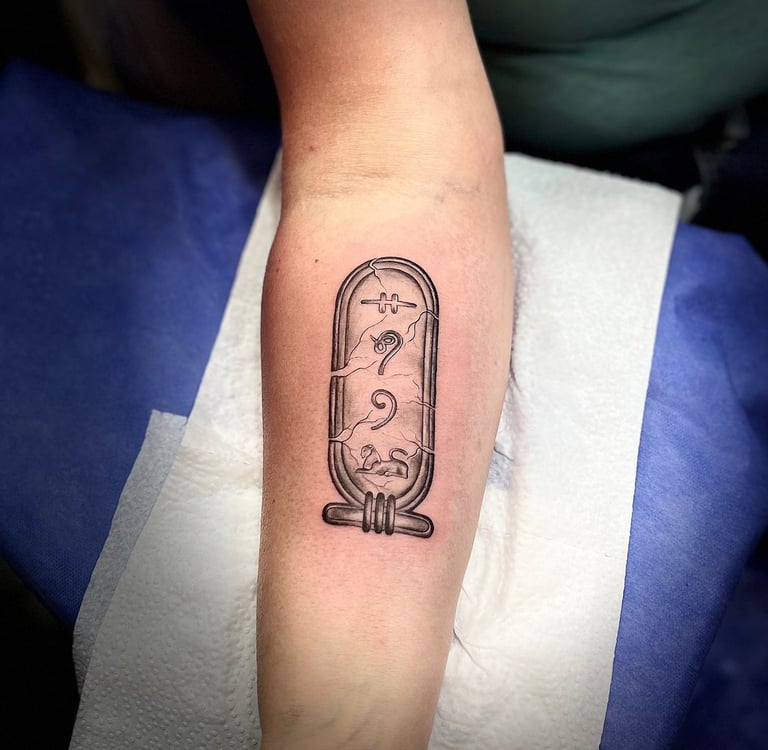 Tattoo in Hurghada Egypt – small minimalist tattoo