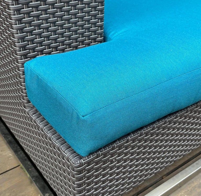 corner detail of outdoor cushion -toronto upholstery