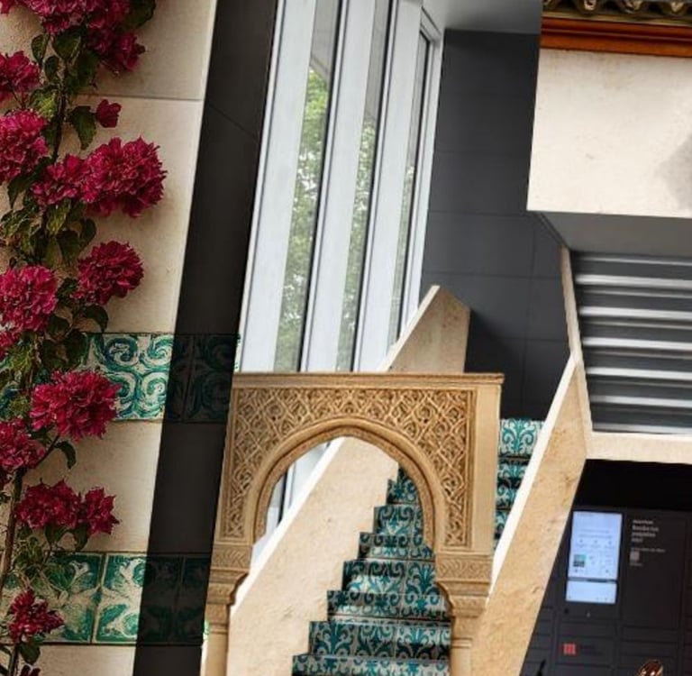 arco estilo mozárabe en decorado