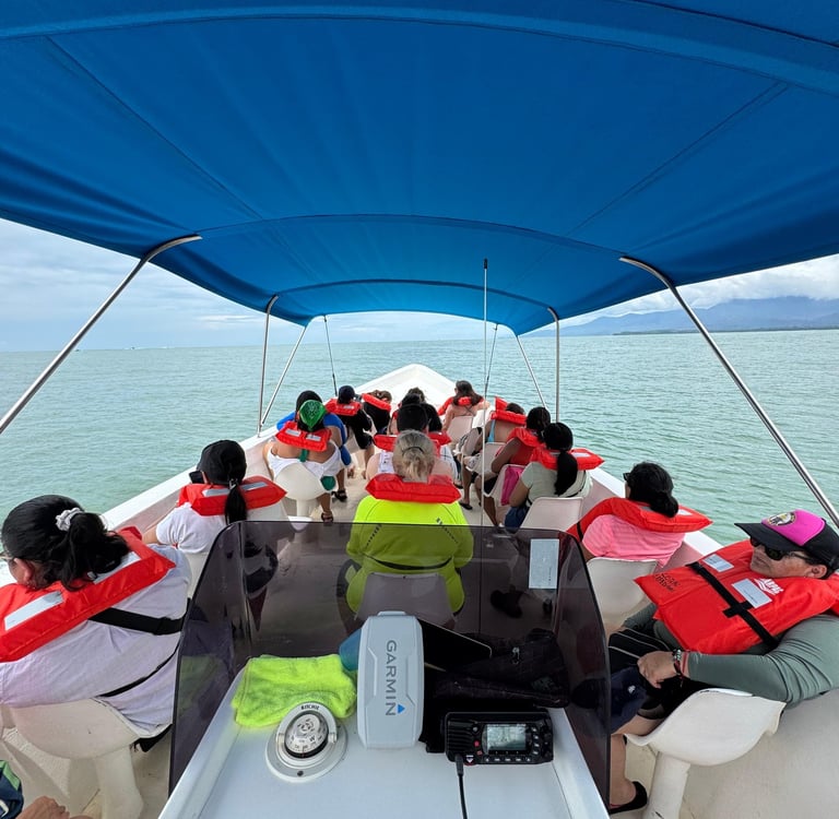 Boat Coral Expeditions Costa Rica