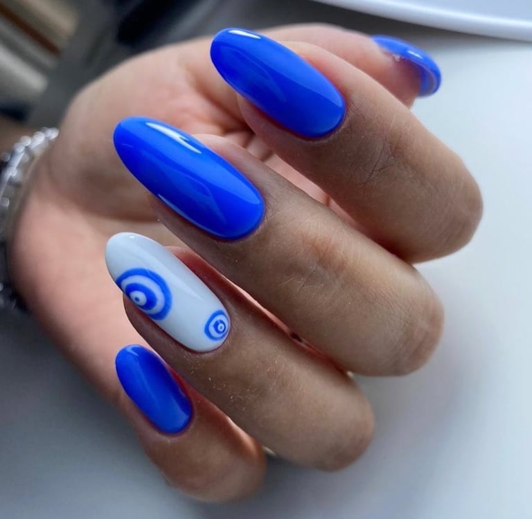 Priauginti dvispalviai nagai