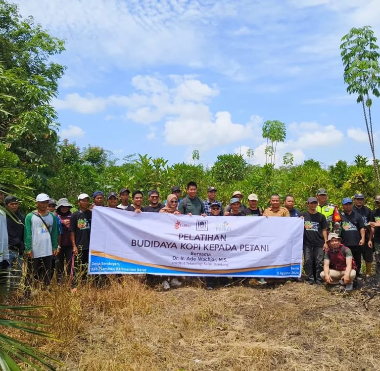 pelatihan budi daya kopi liberika dan robusta kepada petani sambas dan ambawang dengan dukungan dari PLN peduli dan Kolibro
