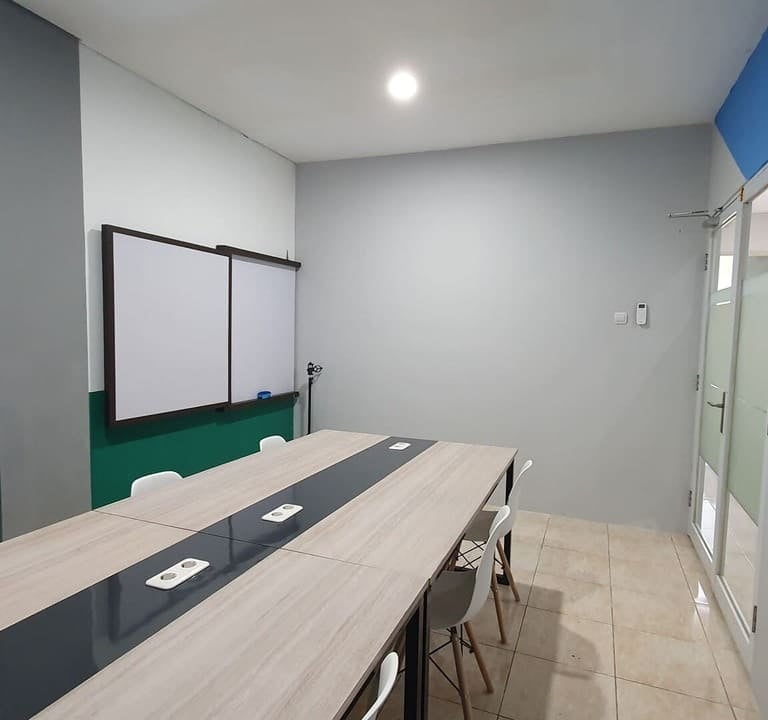 view dari belakang ruang meeting room di kaspa space solo
