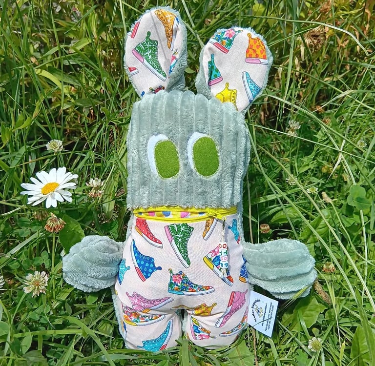 Croque-soucis cousus main, doudous anti-soucis artisanaux conçus pour aider les enfants à apaiser le