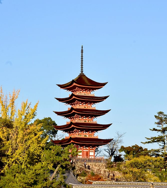 Pagode à 5 étages du sanctuaire Itsukushima-jinja