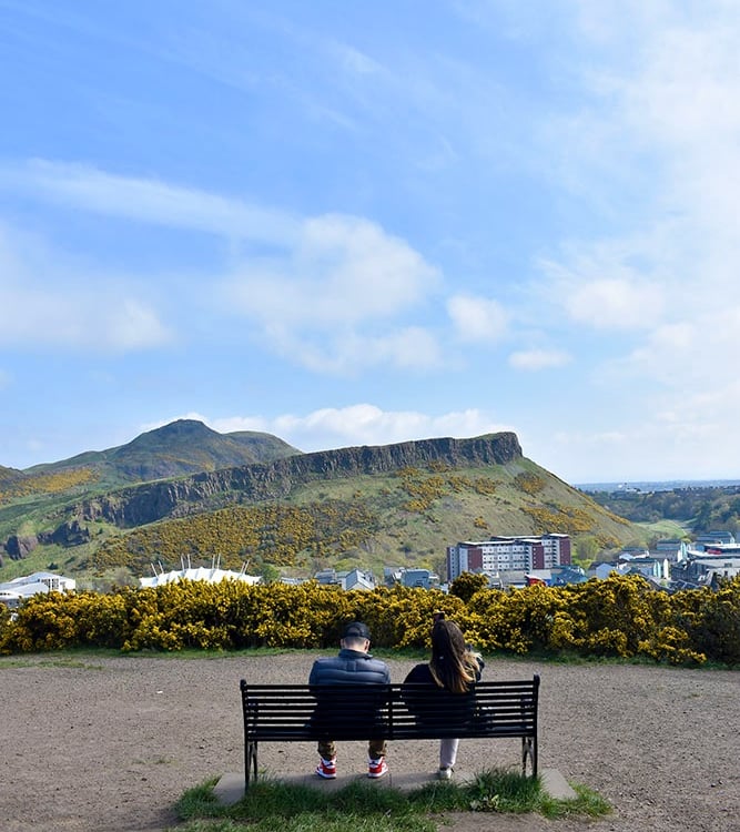 Vue sur Arthur's Seat depuis Carlton Hill